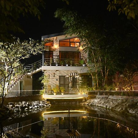 Bed and Breakfast The Cabin By The Bayou à Guwahati Extérieur photo