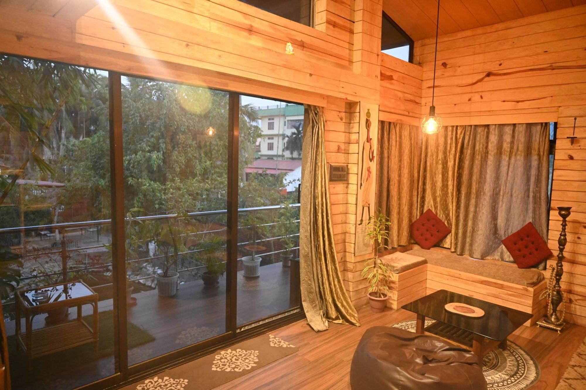 Bed and Breakfast The Cabin By The Bayou à Guwahati Extérieur photo