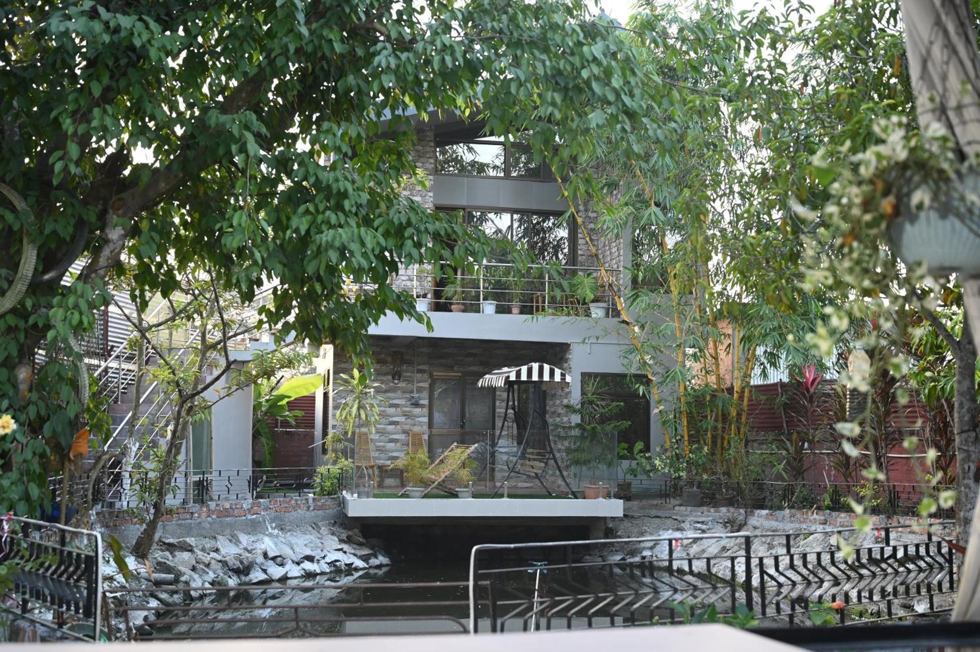 Bed and Breakfast The Cabin By The Bayou à Guwahati Extérieur photo