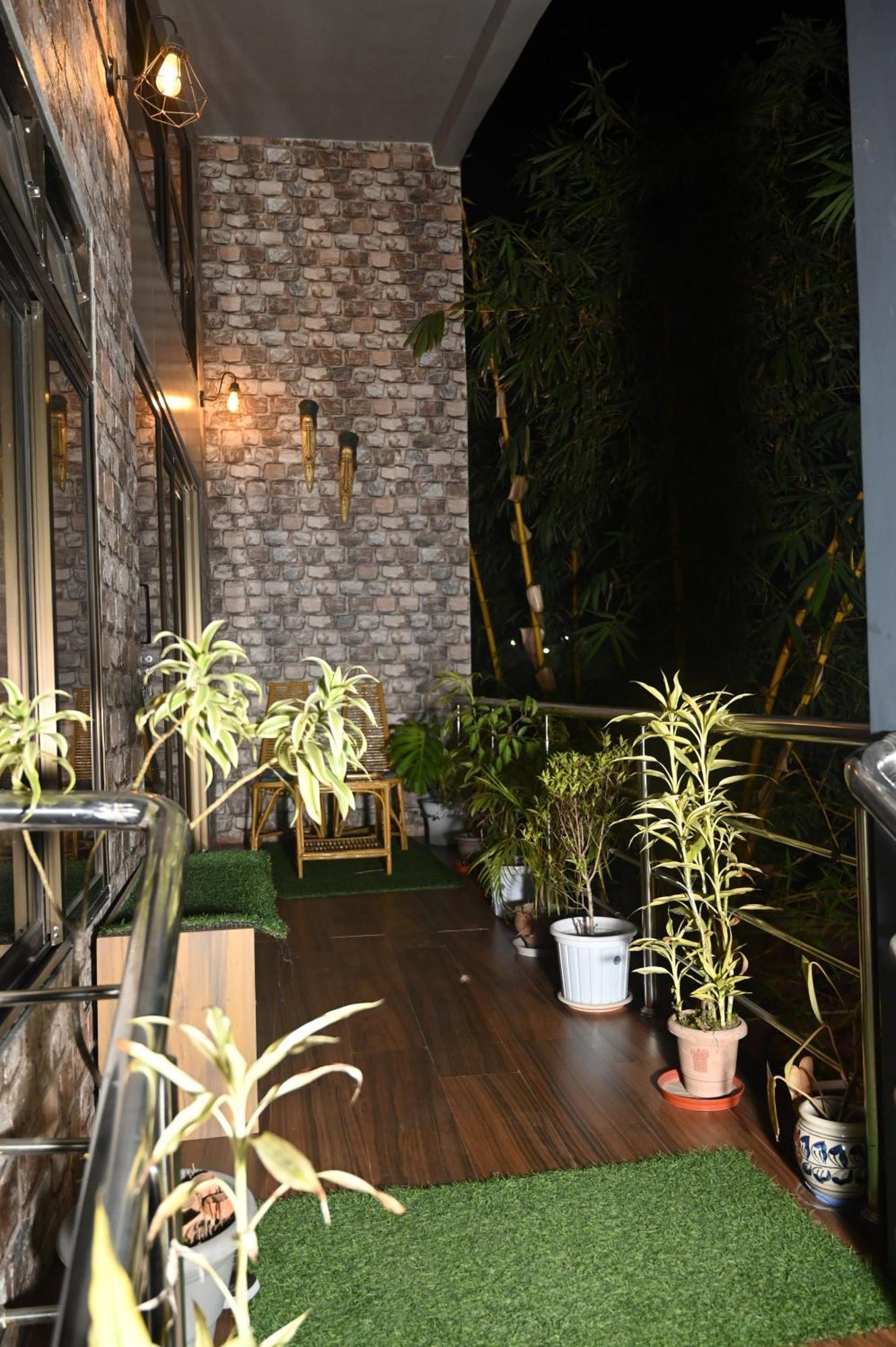 Bed and Breakfast The Cabin By The Bayou à Guwahati Extérieur photo